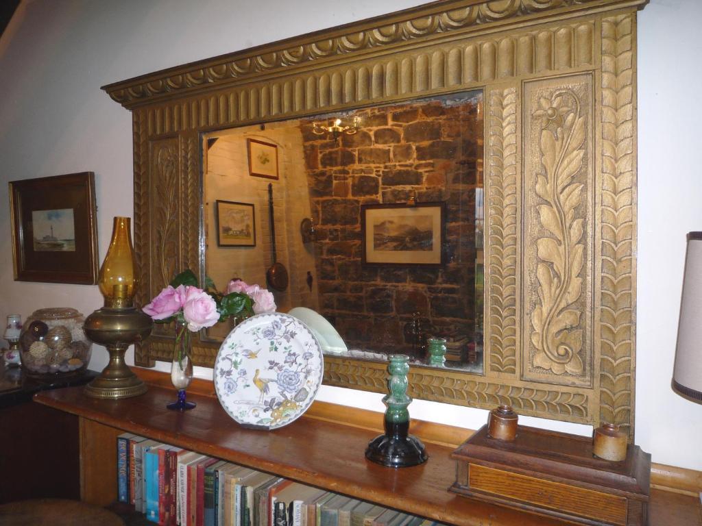 Bowerbank Mill B&B Deloraine Room photo